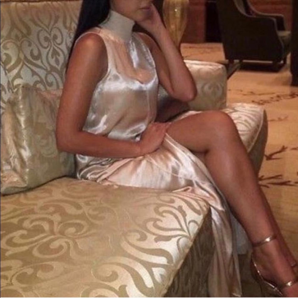 Zara bloggers fav dress